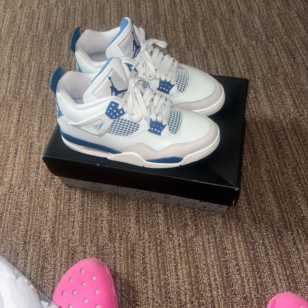 Nike White and Blue Jordan Retro 4 Military 2024 Men’s size 8 - Picture 3 of 13
